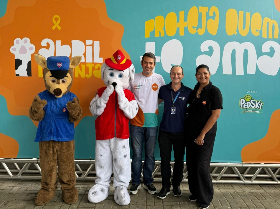 Campanha Abril Laranja realiza ação de proteção animal na zona sudeste de Teresina