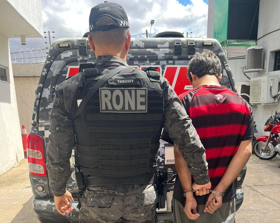 Polícia Militar cumpre mandado de prisão durante patrulhamento em Teresina