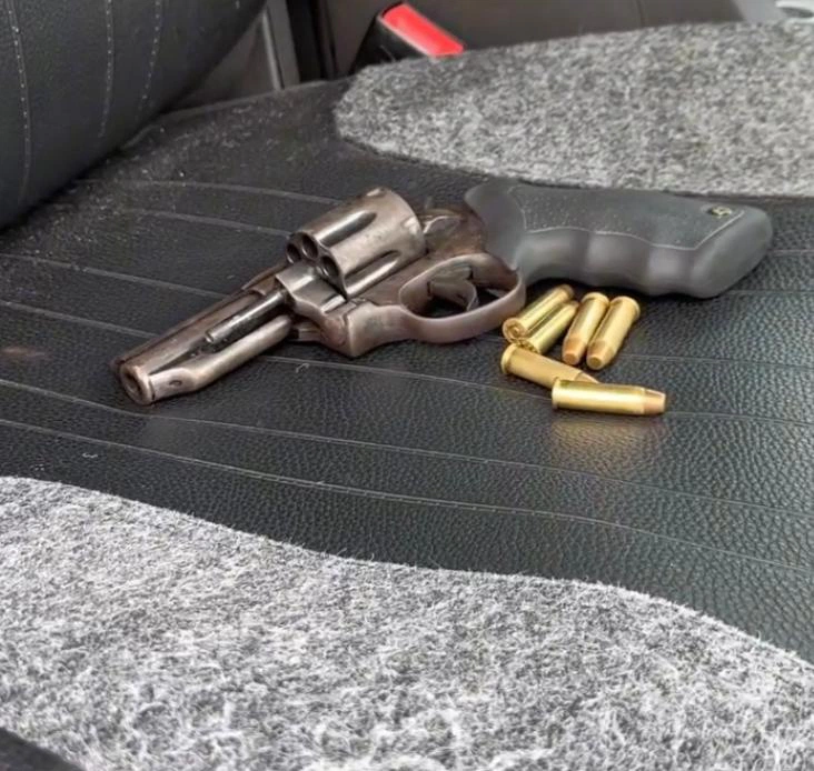 Motorista de aplicativo é preso com arma de fogo durante fiscalização em Teresina