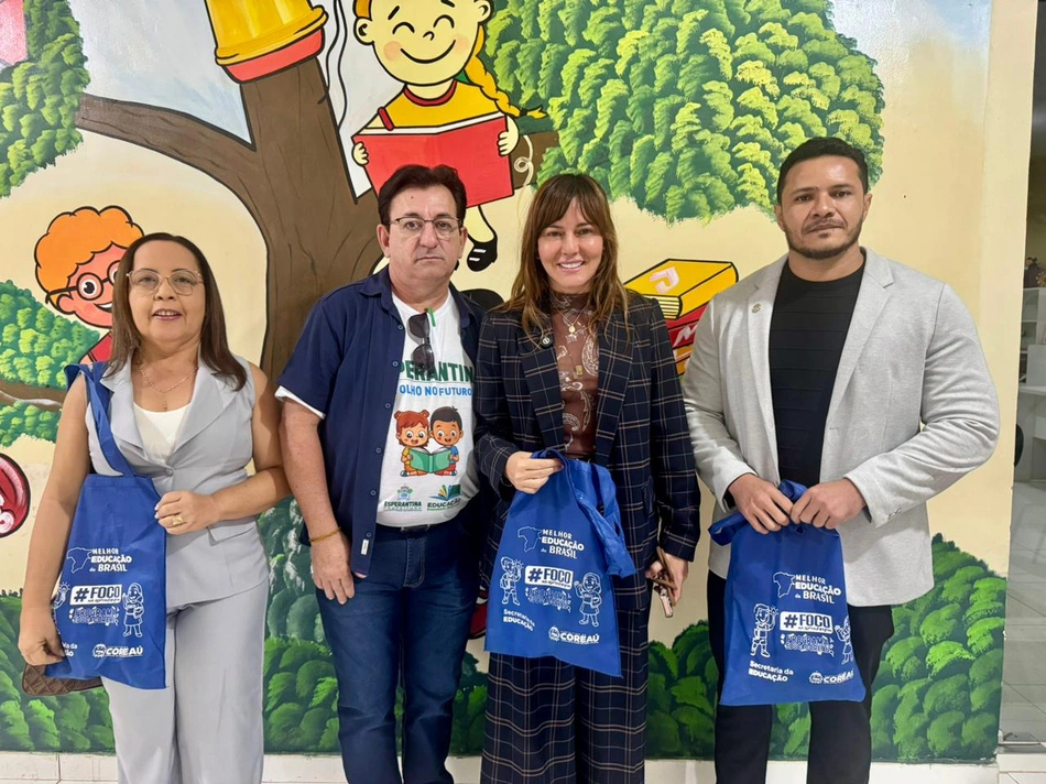 Prefeita Ivanária Sampaio e Secretário Valdemir Miranda visitam Coreaú (CE) em busca de excelência