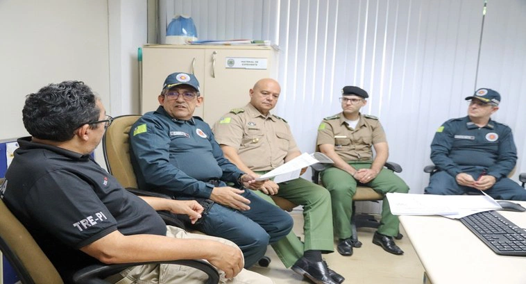 TRE e Polícia Militar iniciam planejamento logístico para o transporte de policiais