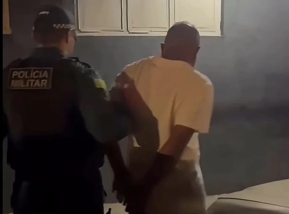 Polícia Militar prende homem acusado de descumprir medida protetiva em Simplício Mendes