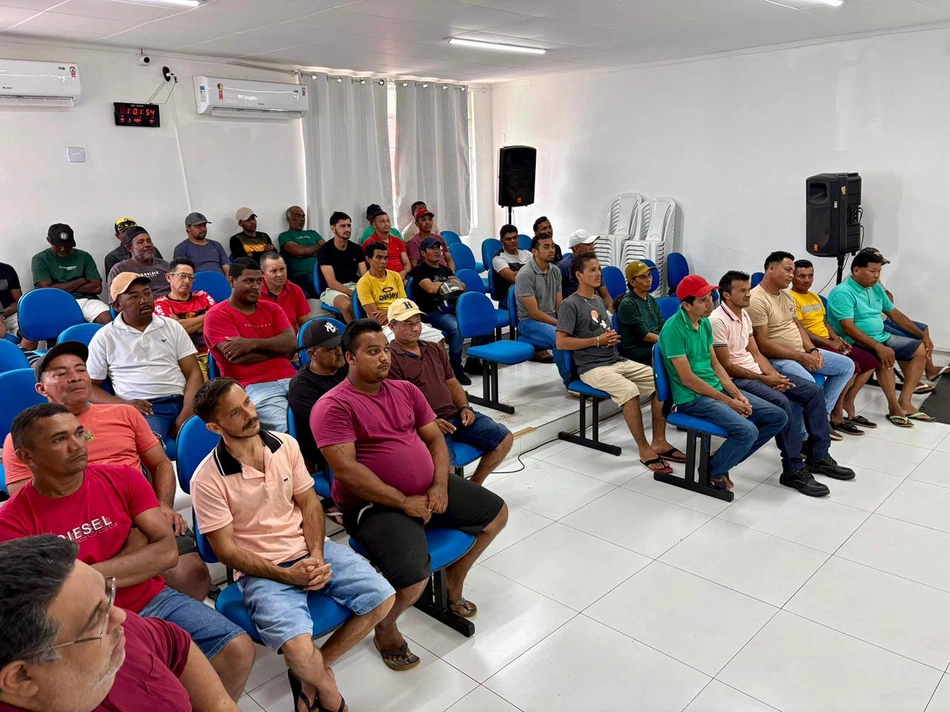 Prefeitura de Esperantina realiza capacitação sobre segurança do trabalho e uso de EPIs para garis