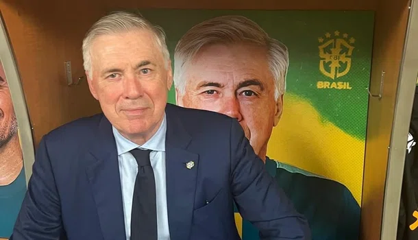 técnico Carlo Ancelotti