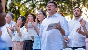 Rafael Fonteles participa de manifestações religiosas em Teresina