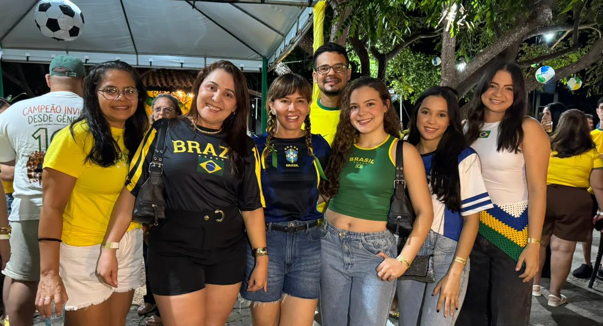 Prefeita Ivanária Sampaio comemora aniversário ao lado de amigos