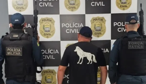 Polícia Militar conduz homem após colisão contra motocicleta em Esperantina