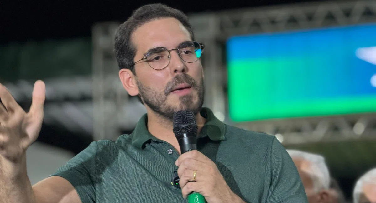 Ginásio Dídimo de Castro fica lotado durante lançamento das pré-candidaturas de Themistocles Filho e Marco