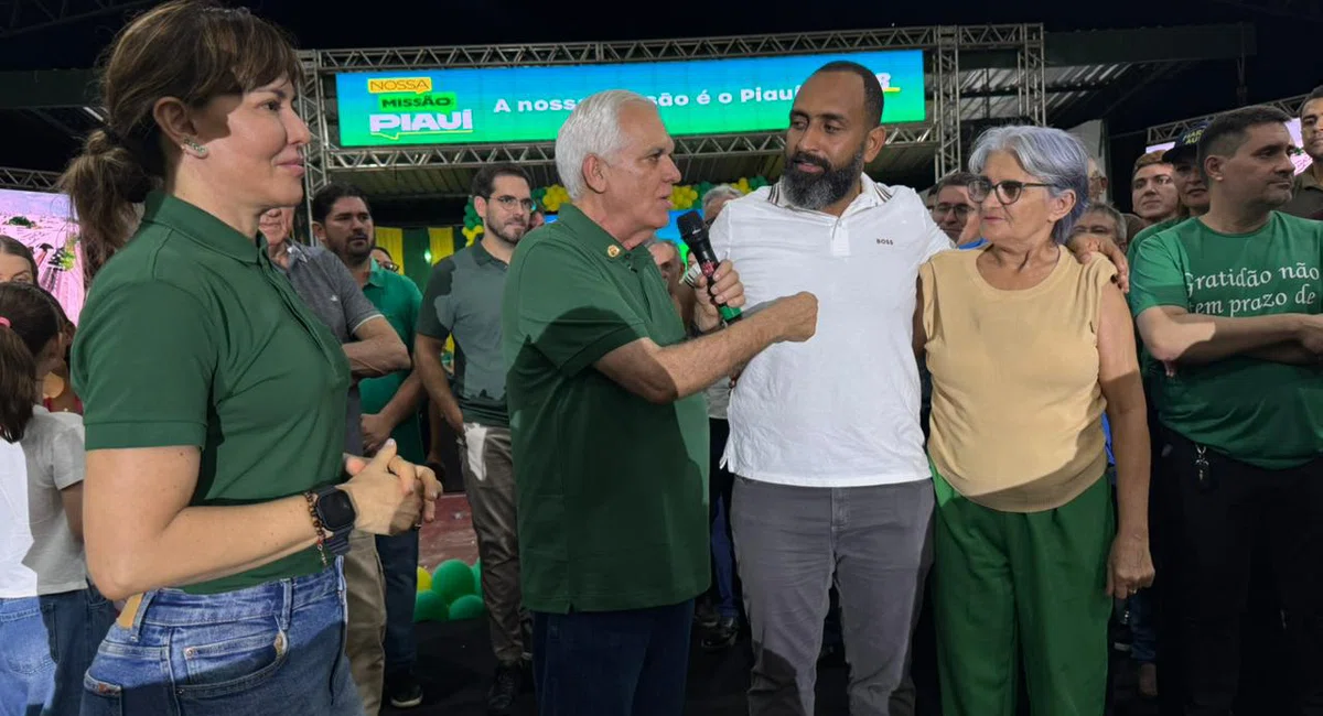 Ginásio Dídimo de Castro fica lotado durante lançamento das pré-candidaturas de Themistocles Filho e Marco