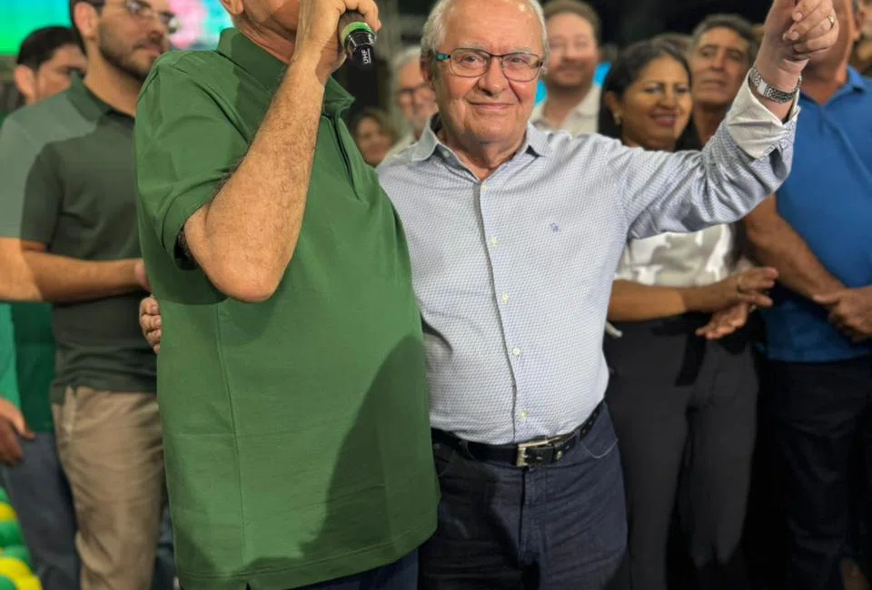 Ginásio Dídimo de Castro fica lotado durante lançamento das pré-candidaturas de Themistocles Filho e Marco
