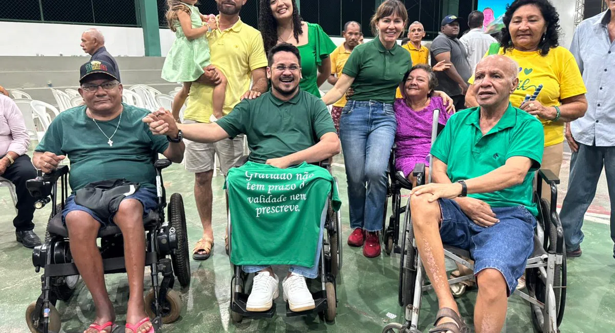 Ginásio Dídimo de Castro fica lotado durante lançamento das pré-candidaturas de Themistocles Filho e Marco