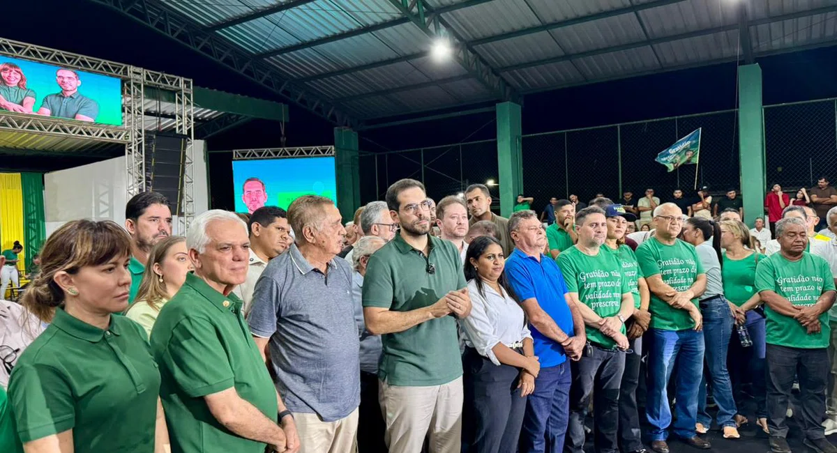 Ginásio Dídimo de Castro fica lotado durante lançamento das pré-candidaturas de Themistocles Filho e Marco
