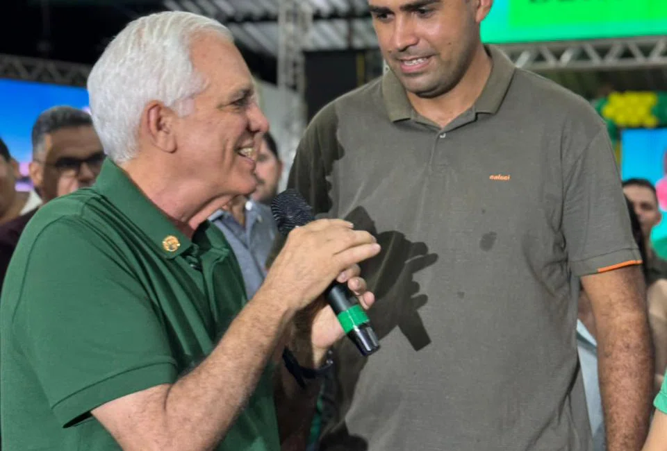 Ginásio Dídimo de Castro fica lotado durante lançamento das pré-candidaturas de Themistocles Filho e Marco