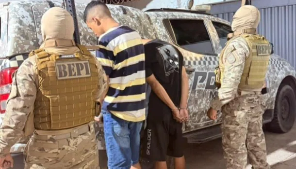 Operação policial prende duas pessoas e apreende arma e drogas em Teresina