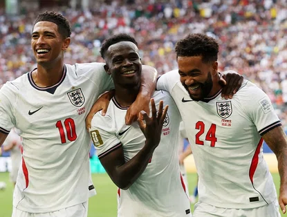 Saka foi o grande destaque da Inglaterra ao marcar três gols. Declan Rice, Konsa e Jude Bellingham também