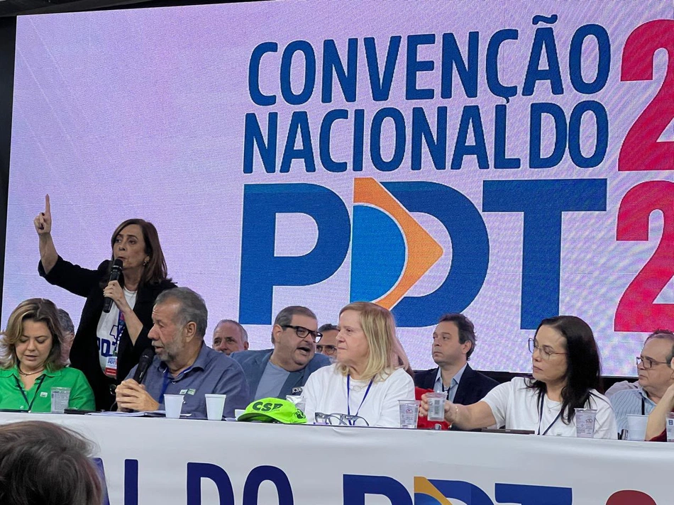 PDT sai na frente e declara apoio à reeleição de Lula em 2026
