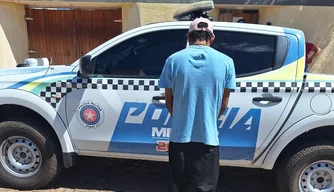 Polícia Militar conduz suspeito de violência doméstica contra companheira em Acauã
