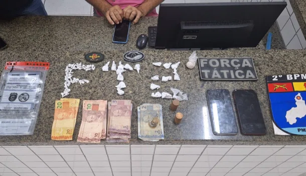 Polícia Militar prende dois suspeitos de tráfico e apreende drogas em flagrante no litoral do Piauí