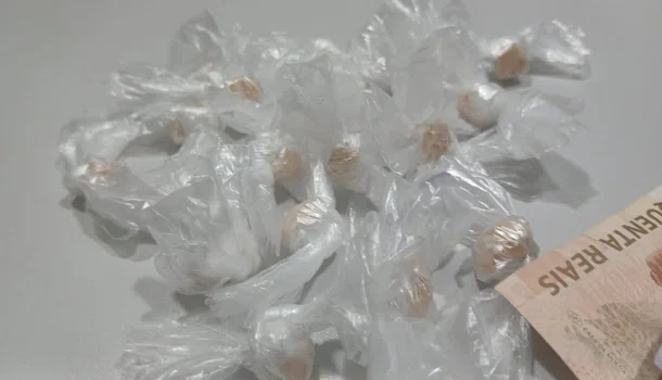 Polícia Militar conduz suspeitos de tráfico de drogas na zona Sudeste de Teresina