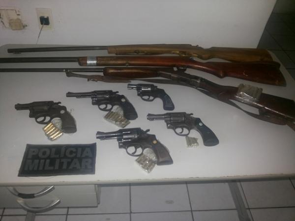 Armas apreendidas.(Imagem:Reprodução) Armas apreendidas.(Imagem:Reprodução)