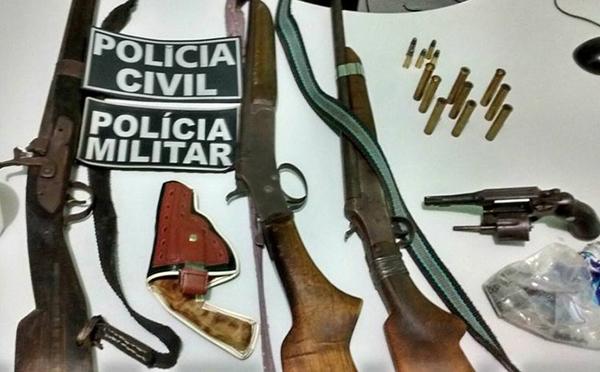 Armas apreendidas(Imagem:Divulgação) Armas apreendidas(Imagem:Divulgação)