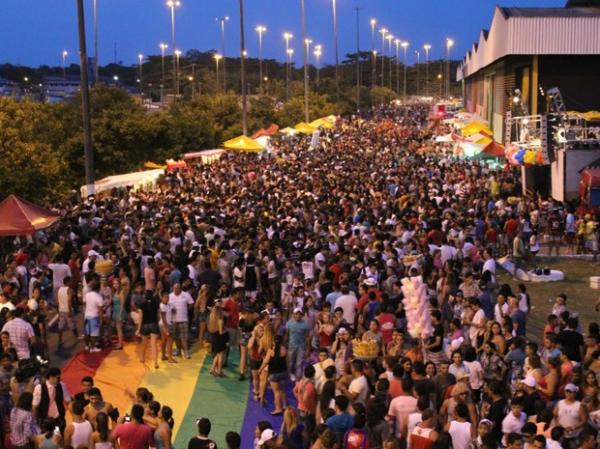 Casos de violência contra gays registrados em 2012 representam dezenove vezes o número do ano passado (Imagem:Reprodução) Casos de violência contra gays registrados em 2012 representam dezenove vezes o número do ano passado (Imagem:Reprodução)