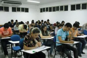 Aplicação do teste seletivo para estagiários da DPE-PI