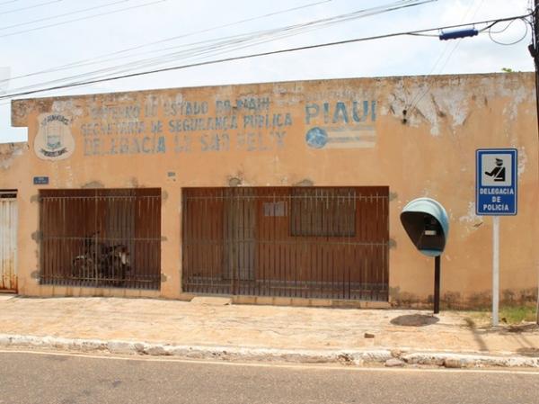 Delegacia da cidade fica fechada por falta de policiais(Imagem:Reprodução) Delegacia da cidade fica fechada por falta de policiais(Imagem:Reprodução)