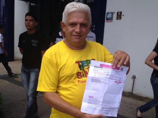 Depois de ver três filhos formados, o funcionário público resolveu tentar o Enem .(Imagem:Reprpdução) Depois de ver três filhos formados, o funcionário público resolveu tentar o Enem .(Imagem:Reprpdução)