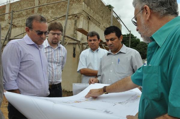 e o presidente da Câmara Municipal de Teresina, vereador Rodrigo Martins (PSB), (Imagem:Semcom)