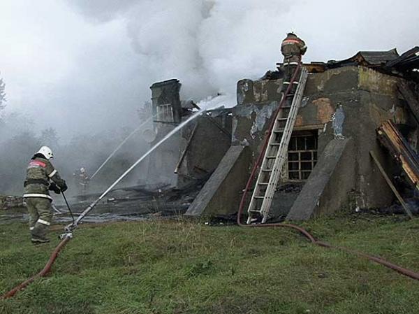 Incêndio destruiu hospital psiquiátrico na Rússia.(Imagem:Reprodução) Incêndio destruiu hospital psiquiátrico na Rússia.(Imagem:Reprodução)