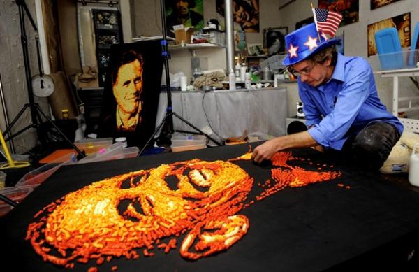 Jason Baalman dá os últimos retoques no retrato de Obama(Imagem:Reprodução) Jason Baalman dá os últimos retoques no retrato de Obama(Imagem:Reprodução)