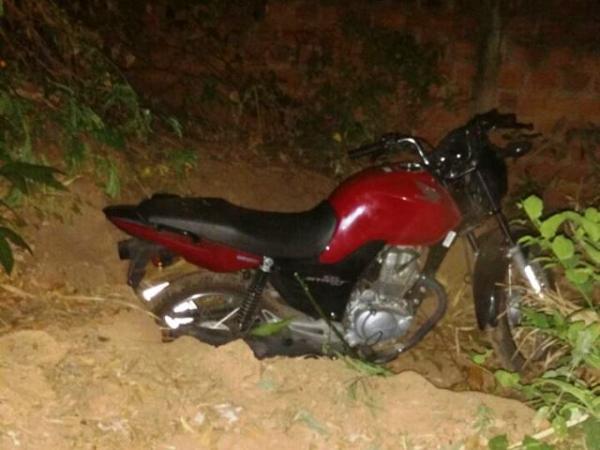 Moto recuperada(Imagem:Reprodução) Moto recuperada(Imagem:Reprodução)