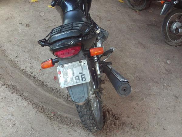 Moto recuperada pela polícia.(Imagem:Reprodução) Moto recuperada pela polícia.(Imagem:Reprodução)