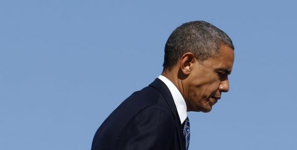 O presidente dos EUA, Barack Obama, sobe a bordo do Air Force One nesta quinta-feira (11) rumo à Flórida(Imagem:Reprodução) O presidente dos EUA, Barack Obama, sobe a bordo do Air Force One nesta quinta-feira (11) rumo à Flórida(Imagem:Reprodução)