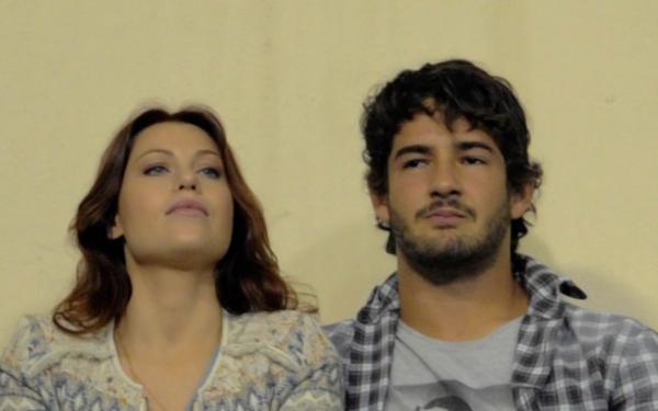 Poupado por Tite, Pato acompanha jogo com a namorada Barbara Berlusconi(Imagem:Reprodução) Poupado por Tite, Pato acompanha jogo com a namorada Barbara Berlusconi(Imagem:Reprodução)