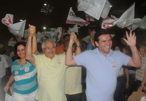 Prefeito Elmano Férrer na companhia do vice Marllos Sampaio(Imagem:Reprodução) Prefeito Elmano Férrer na companhia do vice Marllos Sampaio(Imagem:Reprodução)