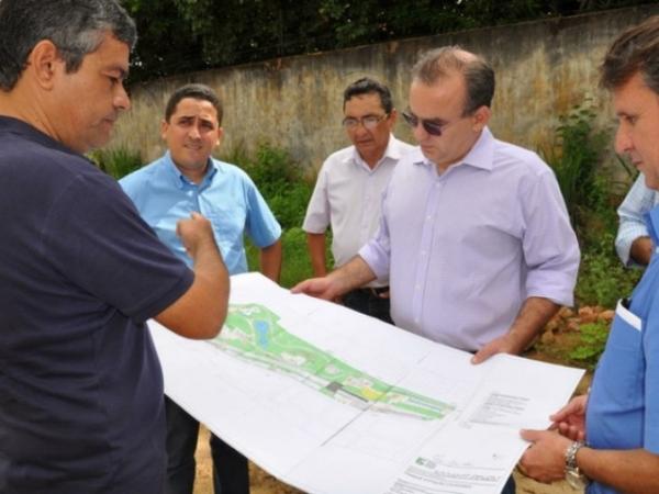 Prefeito volta a cobrar agilidade nas obras da Avenida Higino Cunha(Imagem:Reprodução)