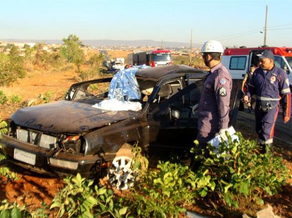Quatro pessoas morreram na manhã deste sábado em um acidente em Montes Claros, no Norte de Minas (Imagem:Divulgação) Quatro pessoas morreram na manhã deste sábado em um acidente em Montes Claros, no Norte de Minas (Imagem:Divulgação)