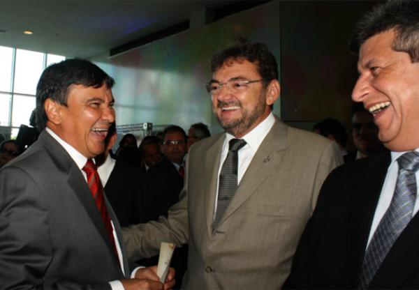Senador Wellington Dias, Governador Wilson Martins e o Vice-governador, Zé Filho(Imagem:Reprodução) Senador Wellington Dias, Governador Wilson Martins e o Vice-governador, Zé Filho(Imagem:Reprodução)