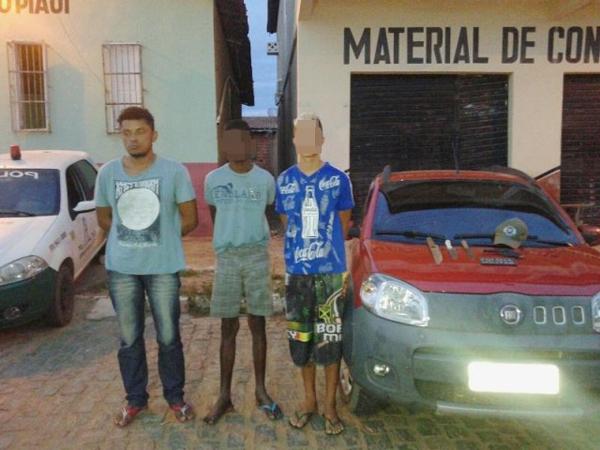 Suspeitos preso pela polícia.(Imagem:Reprodução) Suspeitos preso pela polícia.(Imagem:Reprodução)