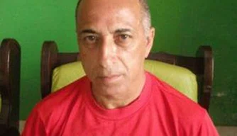 Treinador Rosan Sousa de 50 anos.