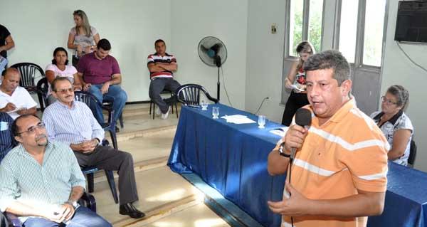 Vice-governador Zé Filho em reunião com lideranças do PMDB.(Imagem:Divulgação)