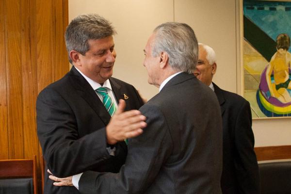 Zé Filho e o vice-presidente Michel Temer(Imagem:Julia Maass e Romério Cunha) Zé Filho e o vice-presidente Michel Temer(Imagem:Julia Maass e Romério Cunha)
