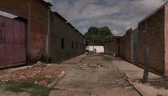 Moradores temem desabamento de galeria
